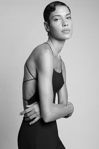NINA MENDES 3